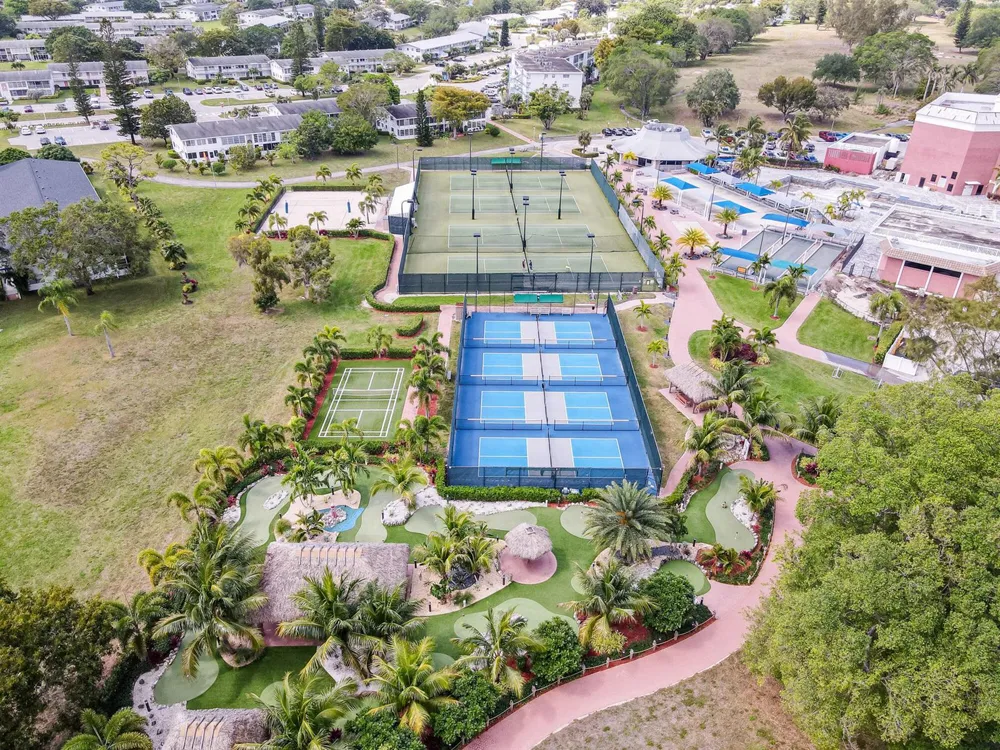 279 Tilford M Deerfield Beach, FL 33442