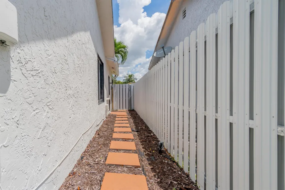 11010 NW 24TH COURT Sunrise, FL 33322