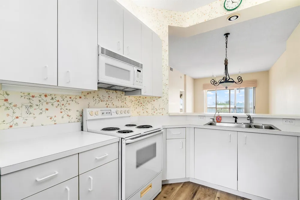 7904 Trent Drive #410 Tamarac, FL 33321