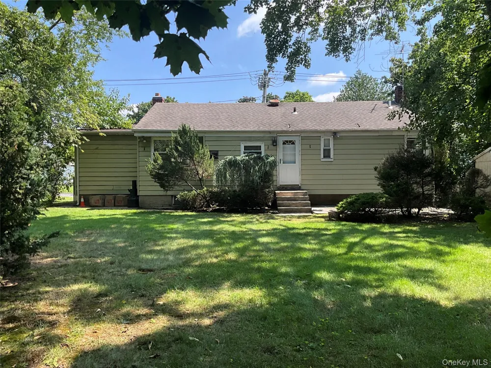 195 Central Park Road Plainview, NY 11803
