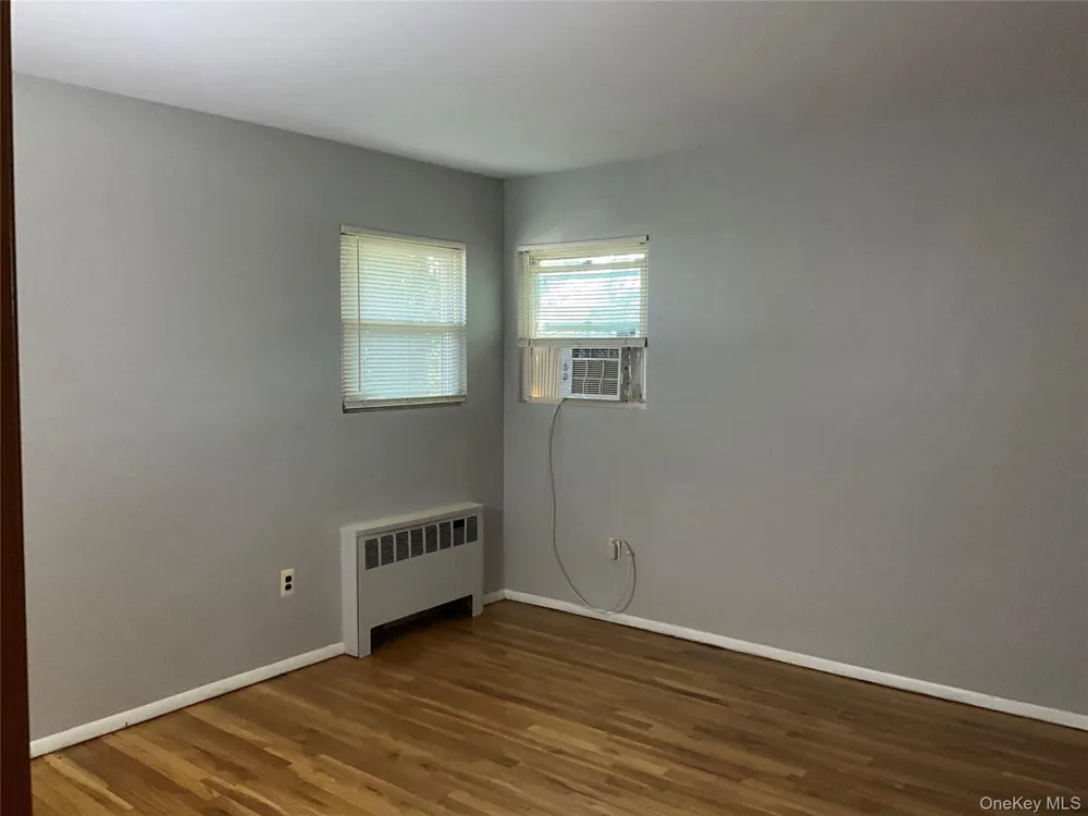 195 Central Park Road Plainview, NY 11803