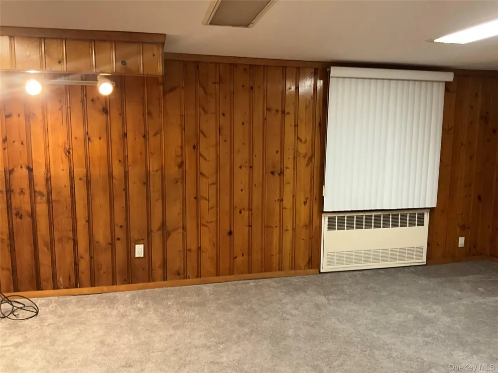 195 Central Park Road Plainview, NY 11803