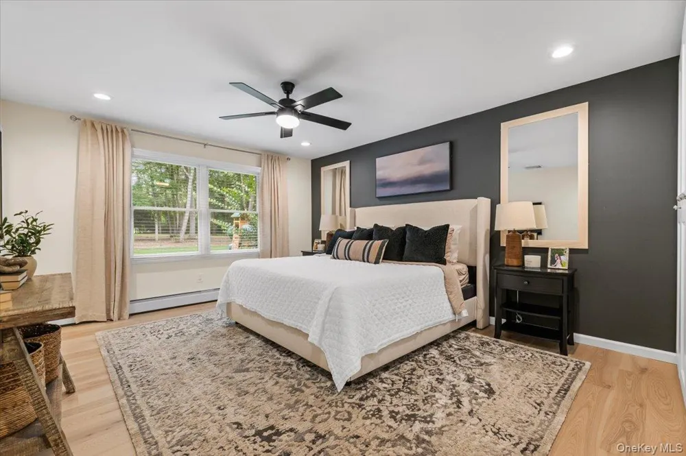 23 Overlook Drive Laurel Hollow, NY 11791