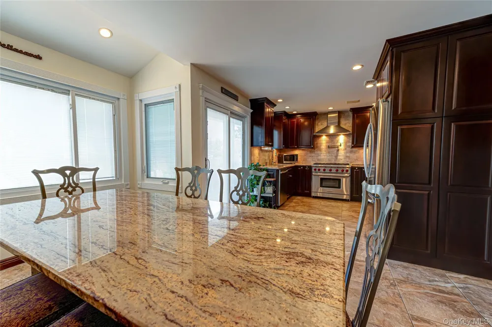 718 Farmers Avenue Bellmore, NY 11710