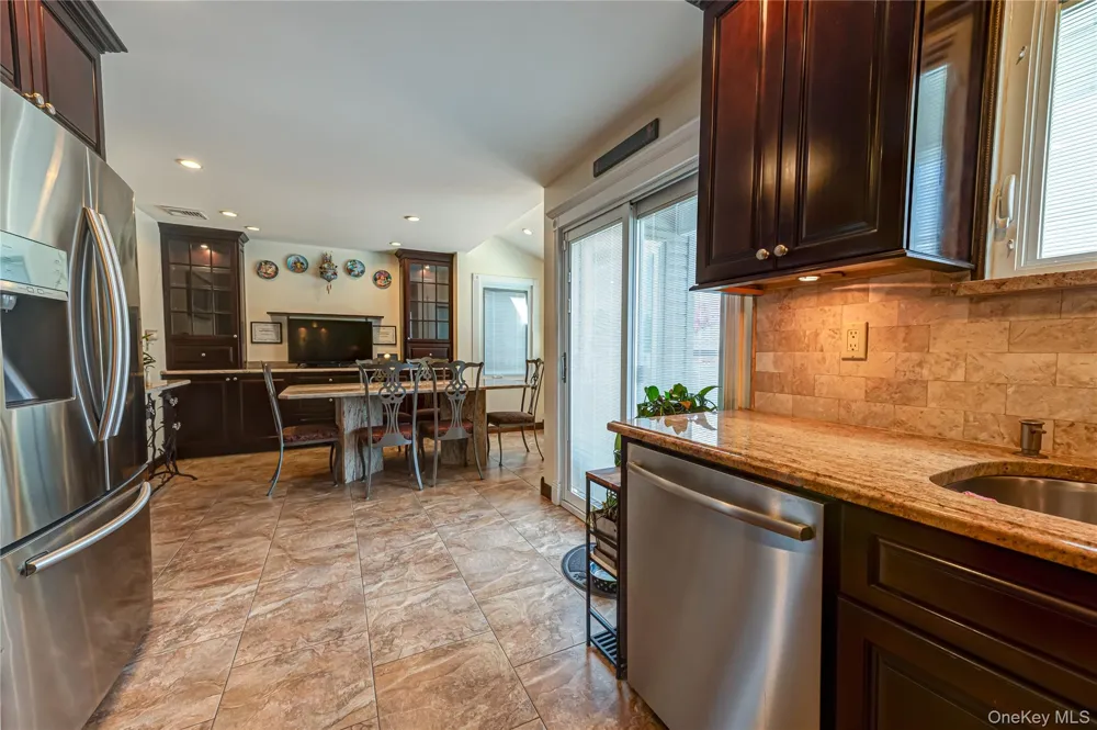 718 Farmers Avenue Bellmore, NY 11710