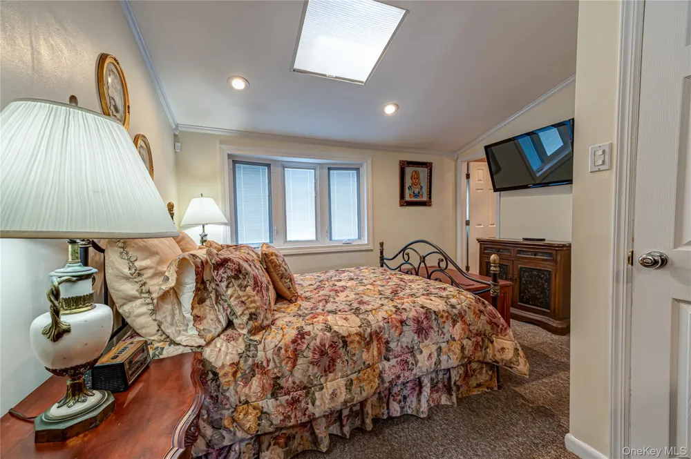 718 Farmers Avenue Bellmore, NY 11710