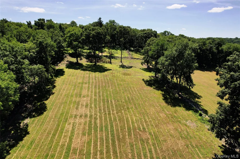 725 Croton Lake Road Bedford Corners, NY 10549