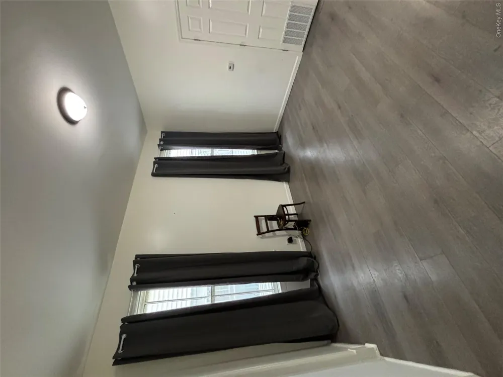 135 Fifth Avenue Troy, NY 12180