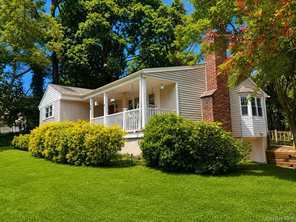 38 Hill Drive Glen Head, NY 11545