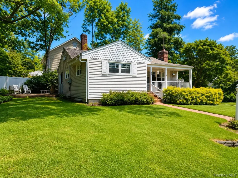 38 Hill Drive Glen Head, NY 11545