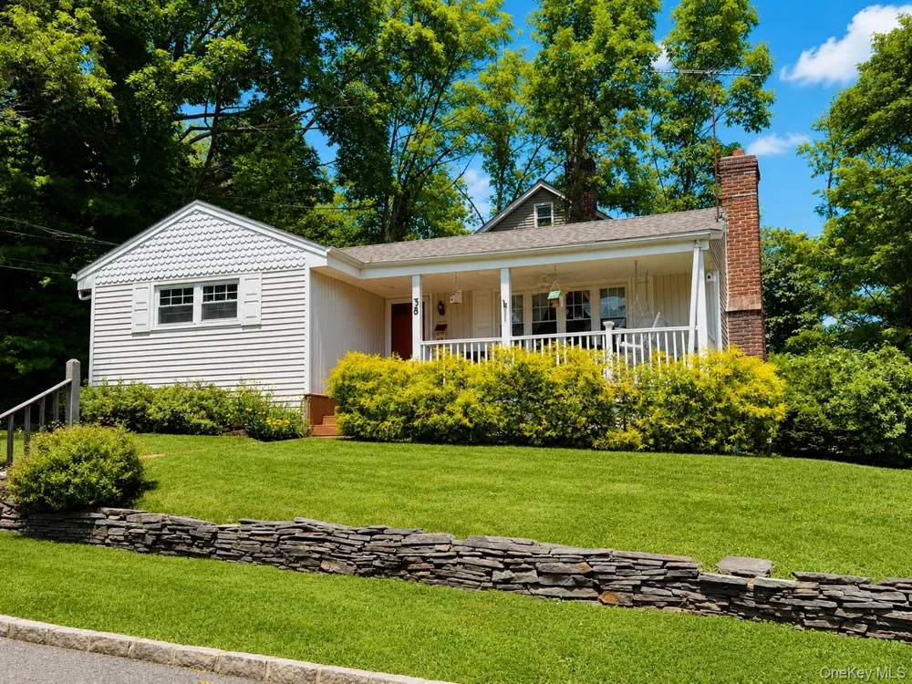 38 Hill Drive Glen Head, NY 11545