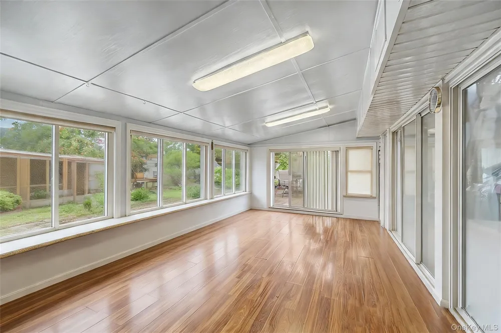 210 Spindle Road Hicksville, NY 11801