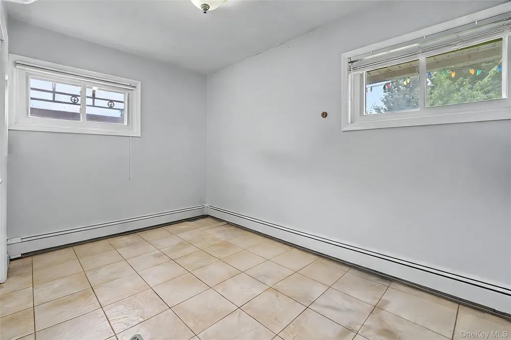 210 Spindle Road Hicksville, NY 11801