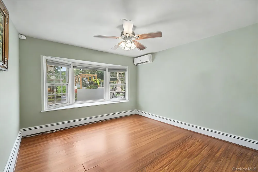 210 Spindle Road Hicksville, NY 11801