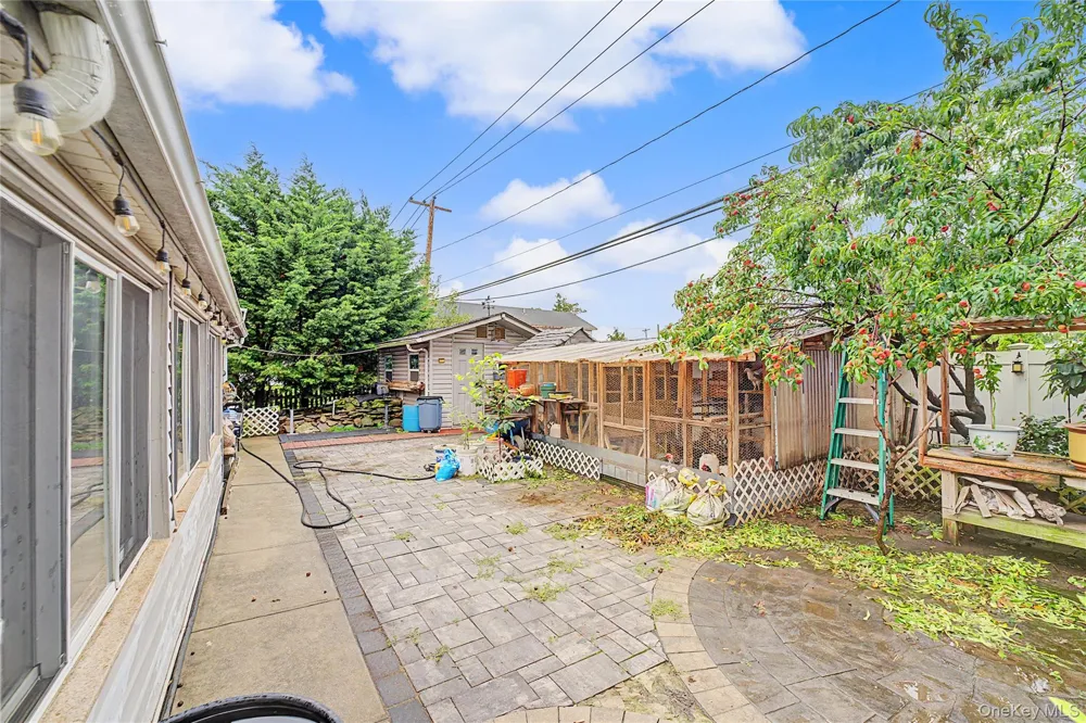 210 Spindle Road Hicksville, NY 11801