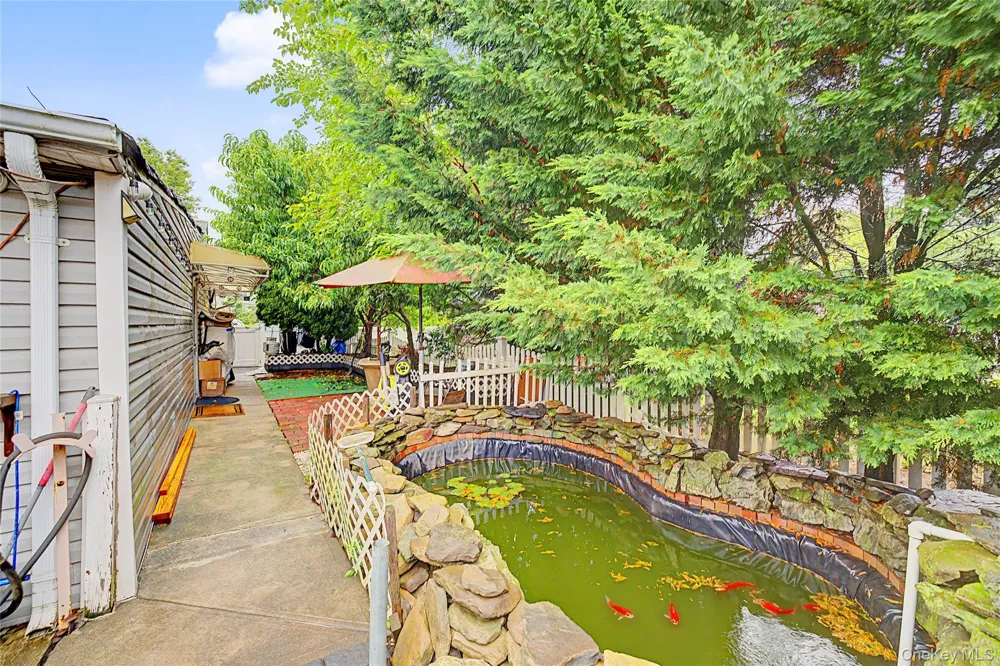 210 Spindle Road Hicksville, NY 11801
