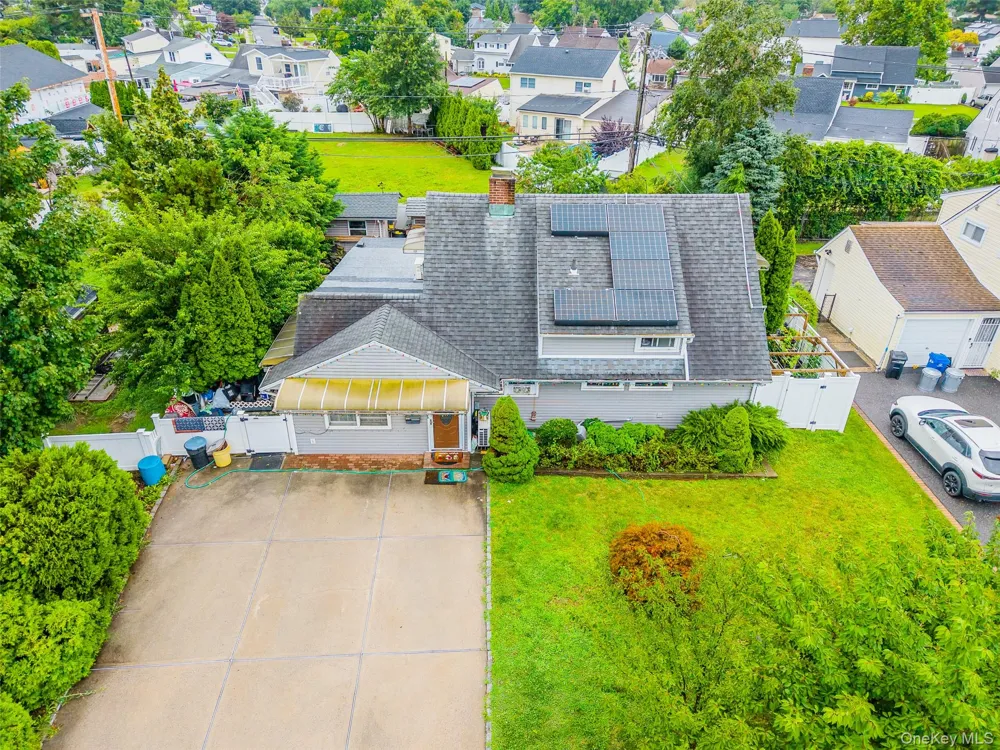 210 Spindle Road Hicksville, NY 11801