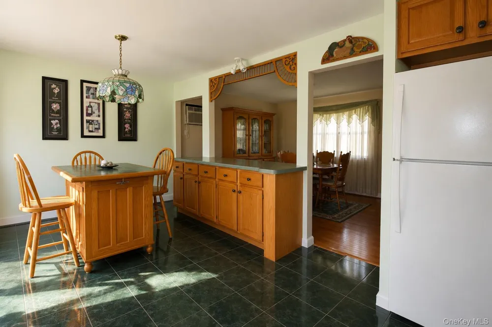 89 Quannacut Road Pine Bush, NY 12566
