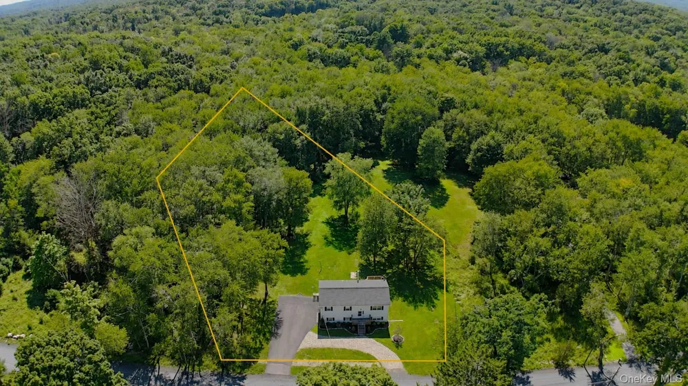 89 Quannacut Road Pine Bush, NY 12566