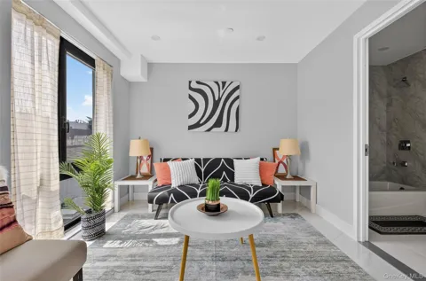 643 5th Avenue #5C