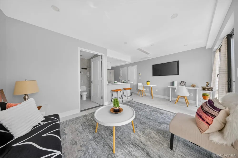 643 5th Avenue #5C Brooklyn, NY 11215