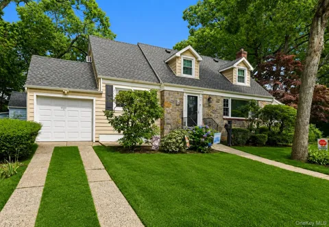 39 Alice Avenue
