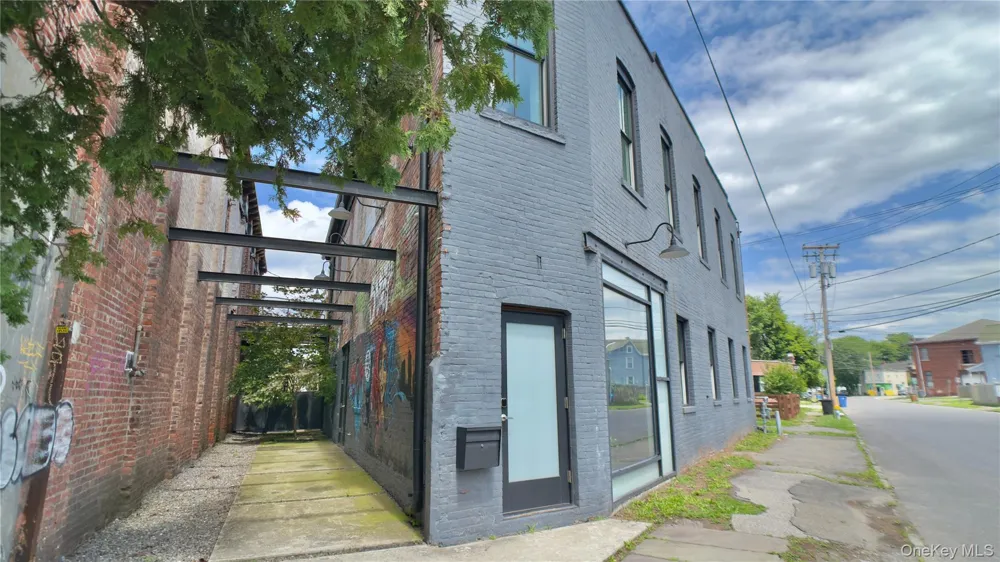 76 Prince Street Kingston, NY 12401