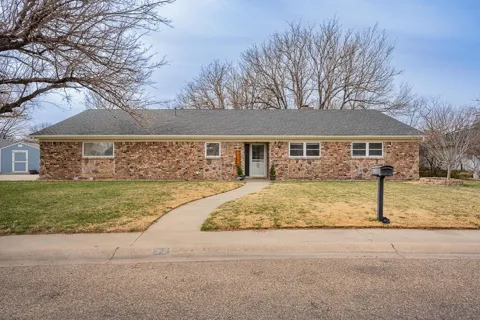 32 VILLAGE DRIVE
