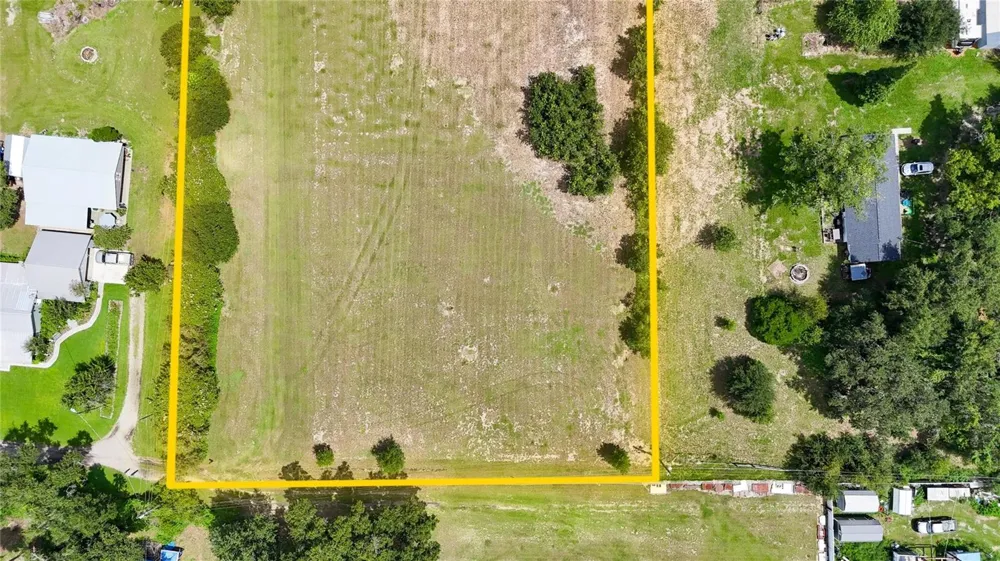 2452 WELCOME ROAD Lithia, FL 33547