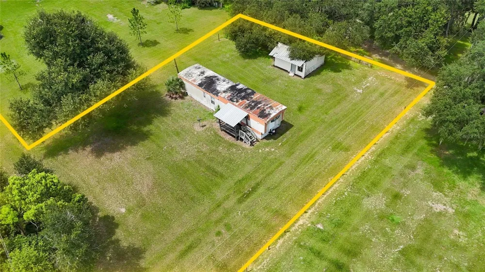 2452 WELCOME ROAD Lithia, FL 33547