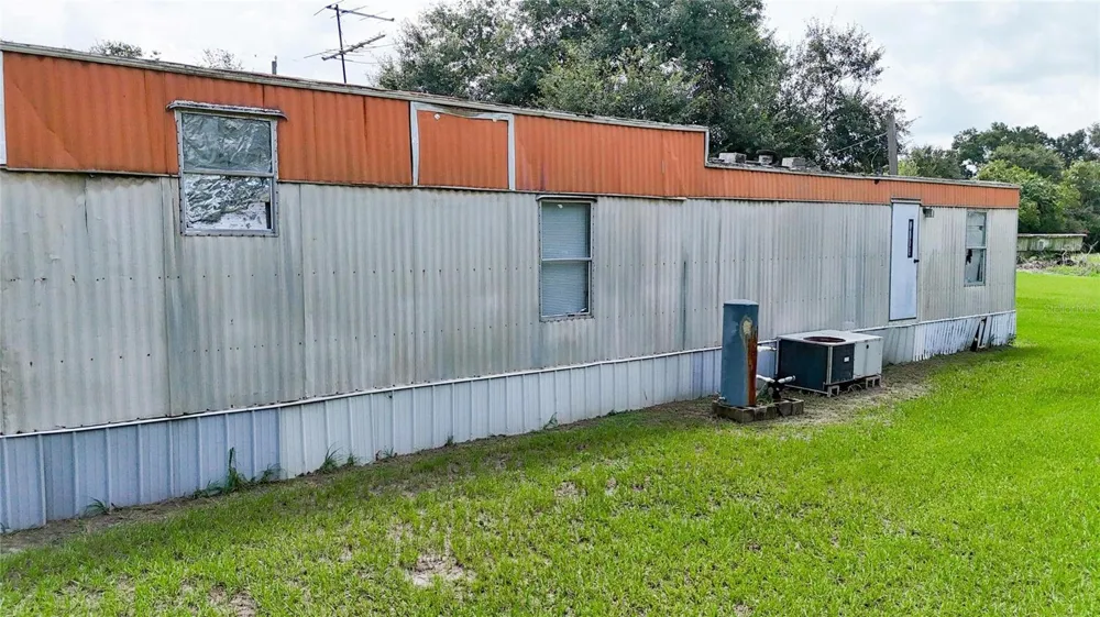 2452 WELCOME ROAD Lithia, FL 33547