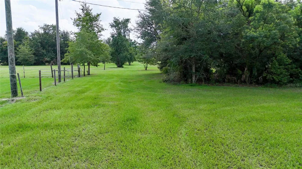 2452 WELCOME ROAD Lithia, FL 33547