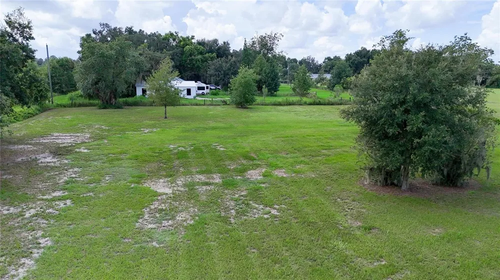 2452 WELCOME ROAD Lithia, FL 33547