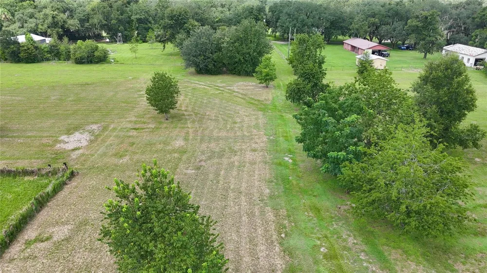 2452 WELCOME ROAD Lithia, FL 33547