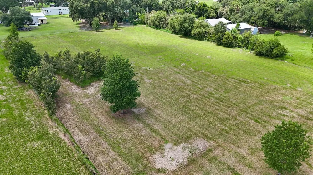 2452 WELCOME ROAD Lithia, FL 33547