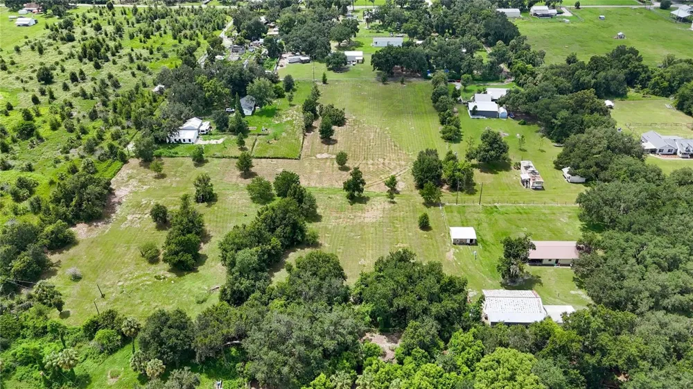 2452 WELCOME ROAD Lithia, FL 33547