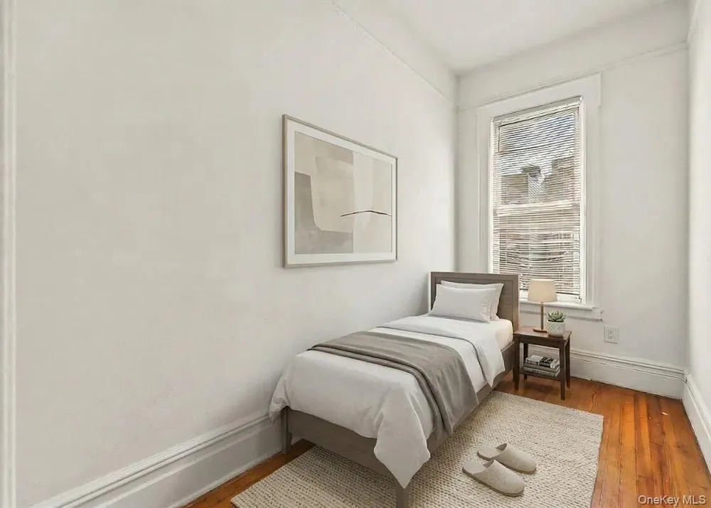 2459 Hoffman Street Bronx, NY 10458
