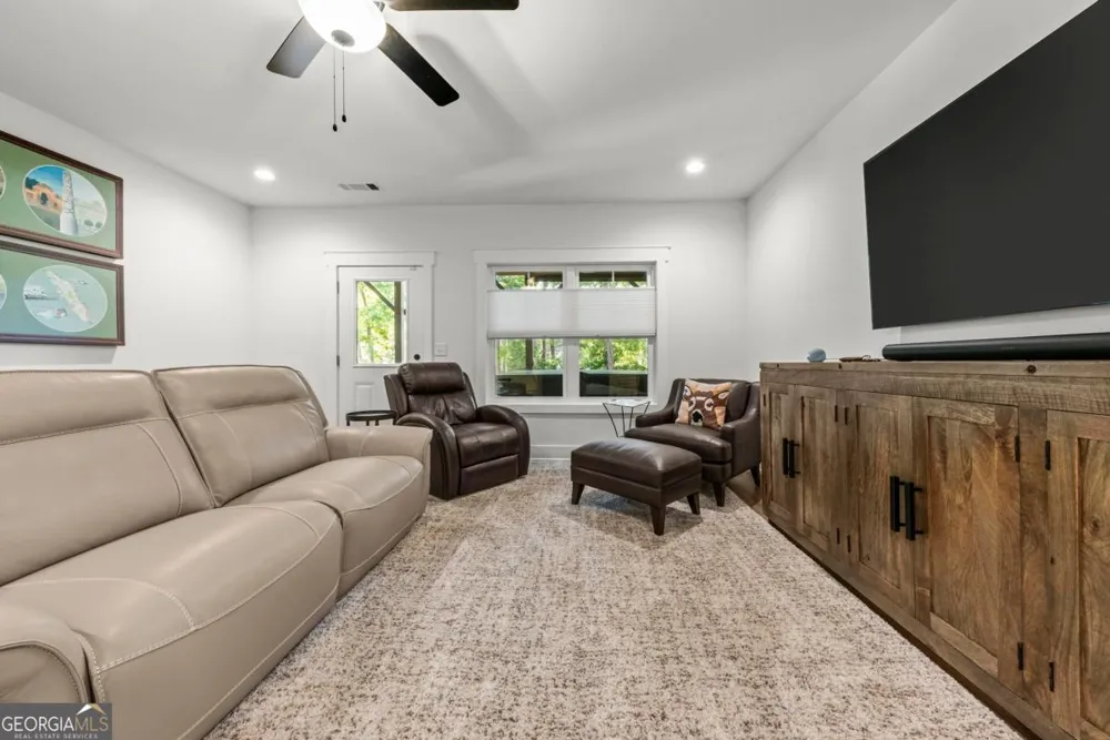 1100 Hidden Hills CIR Greensboro, GA 30642