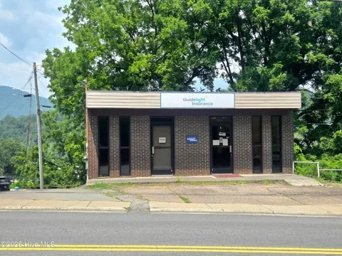 E Main Street