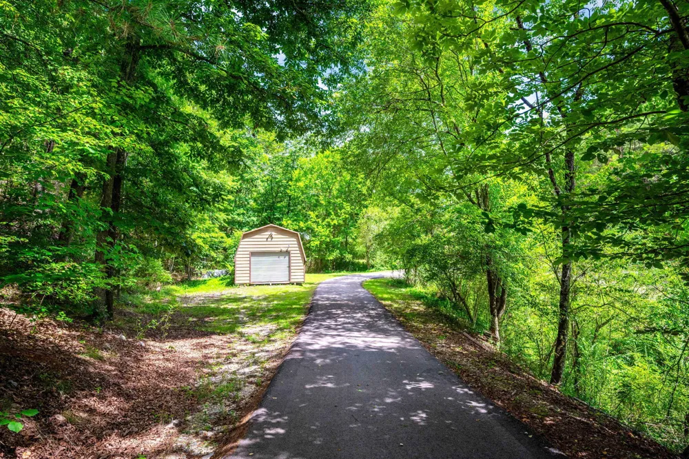288 Five Points Road Dayton, TN 37321