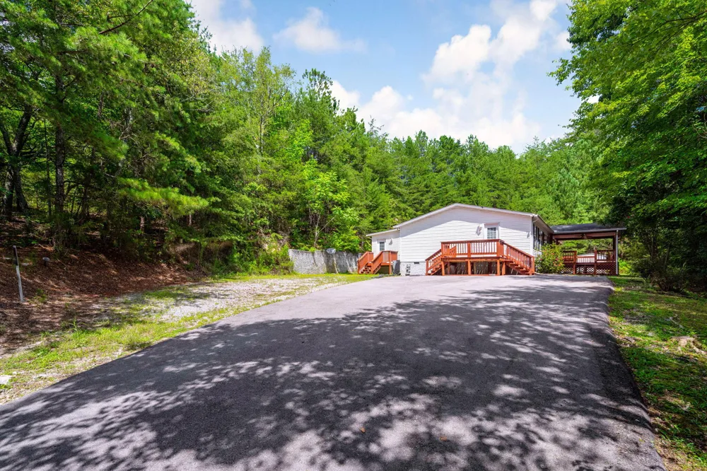 288 Five Points Road Dayton, TN 37321