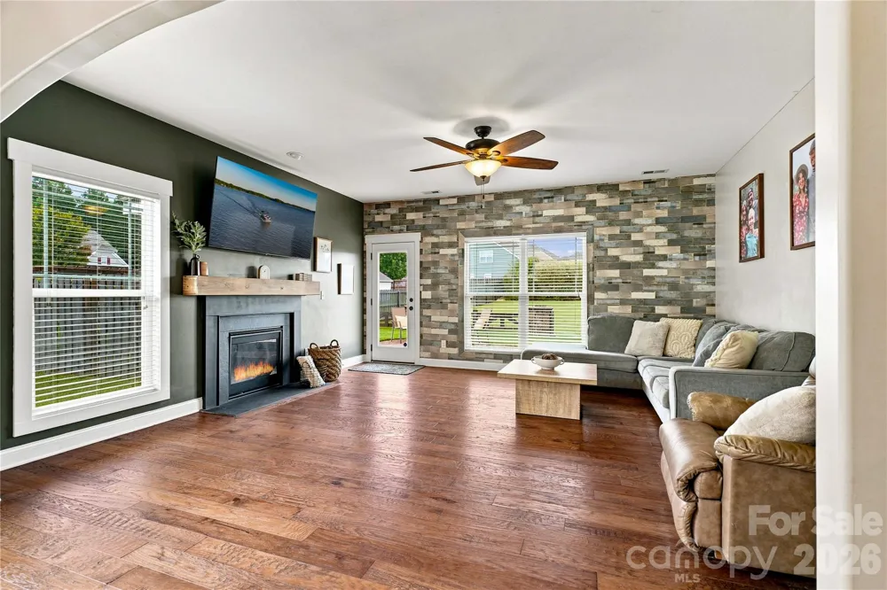 3151 Delaware Drive Denver, NC 28037