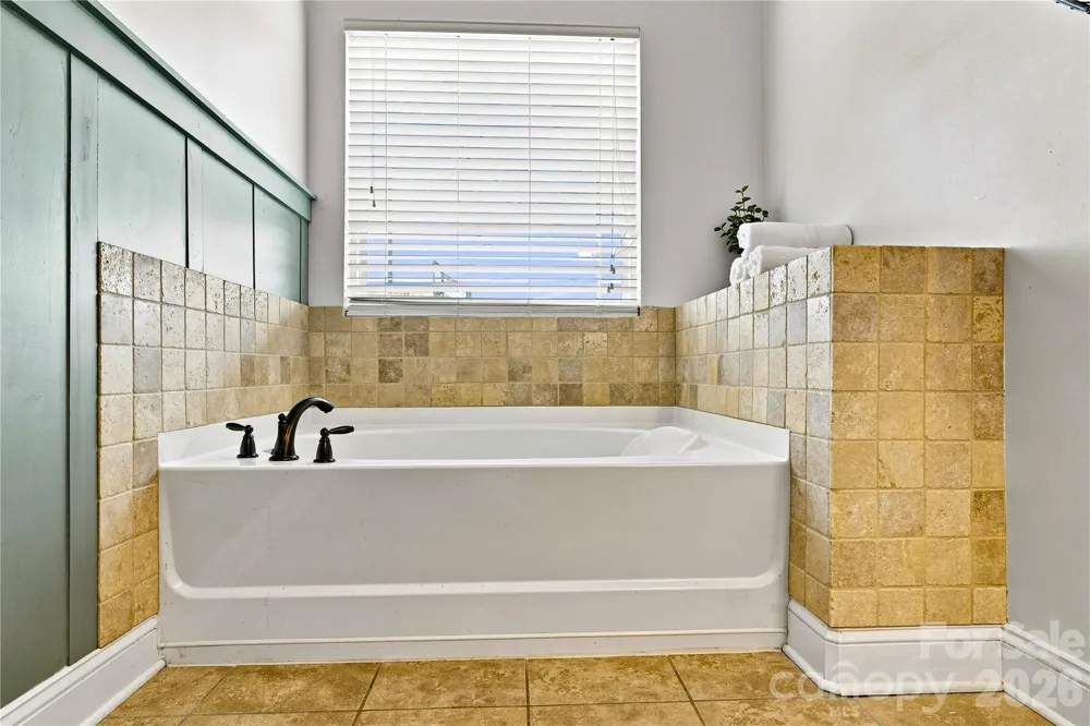 3151 Delaware Drive Denver, NC 28037