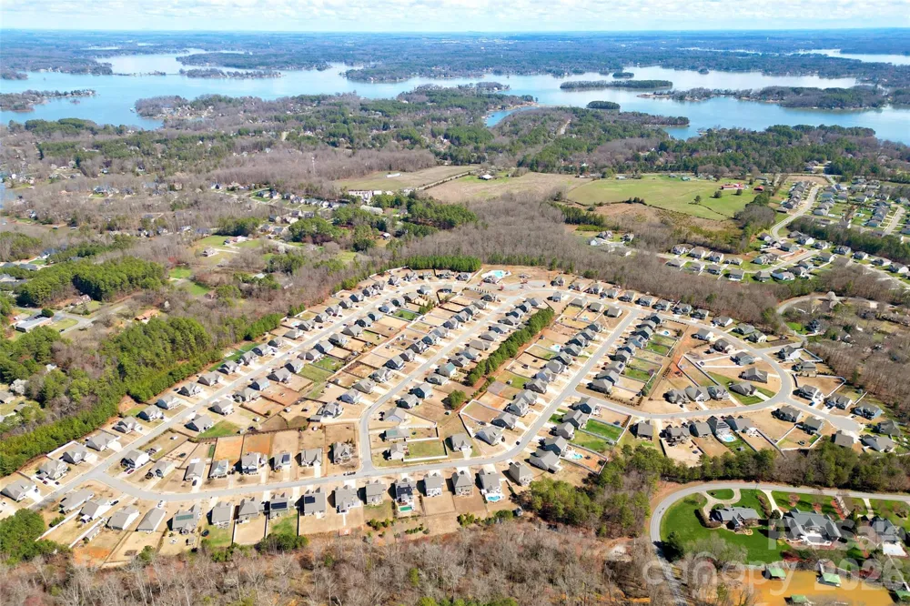 3151 Delaware Drive Denver, NC 28037