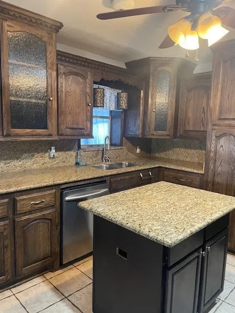 372 E Fm 771 Riviera, TX 78379
