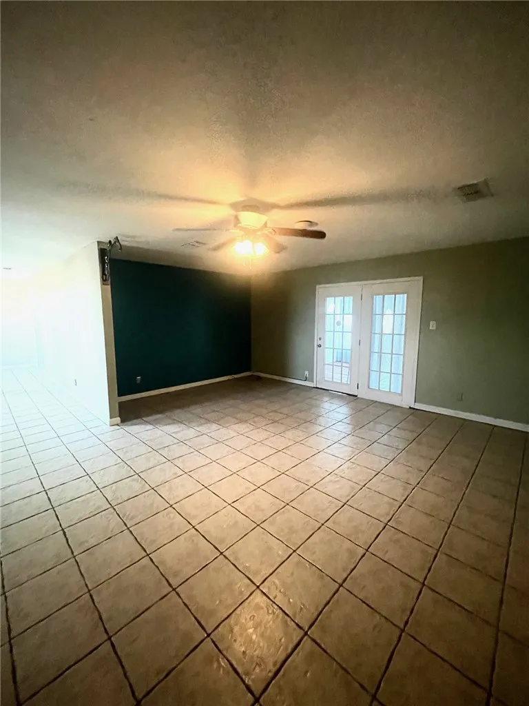 372 E Fm 771 Riviera, TX 78379