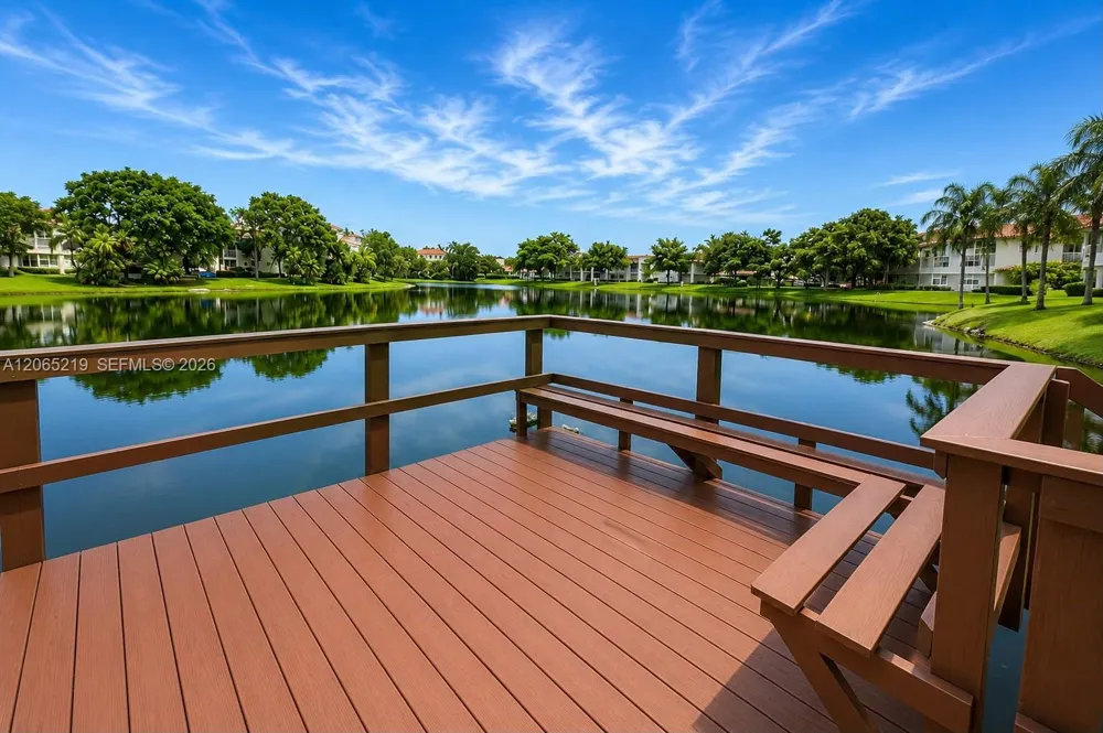 250 Jacaranda Dr #805 Plantation, FL 33324