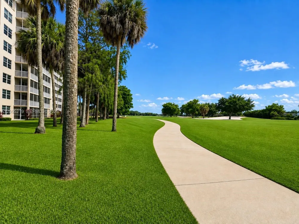 250 Jacaranda Dr #805 Plantation, FL 33324
