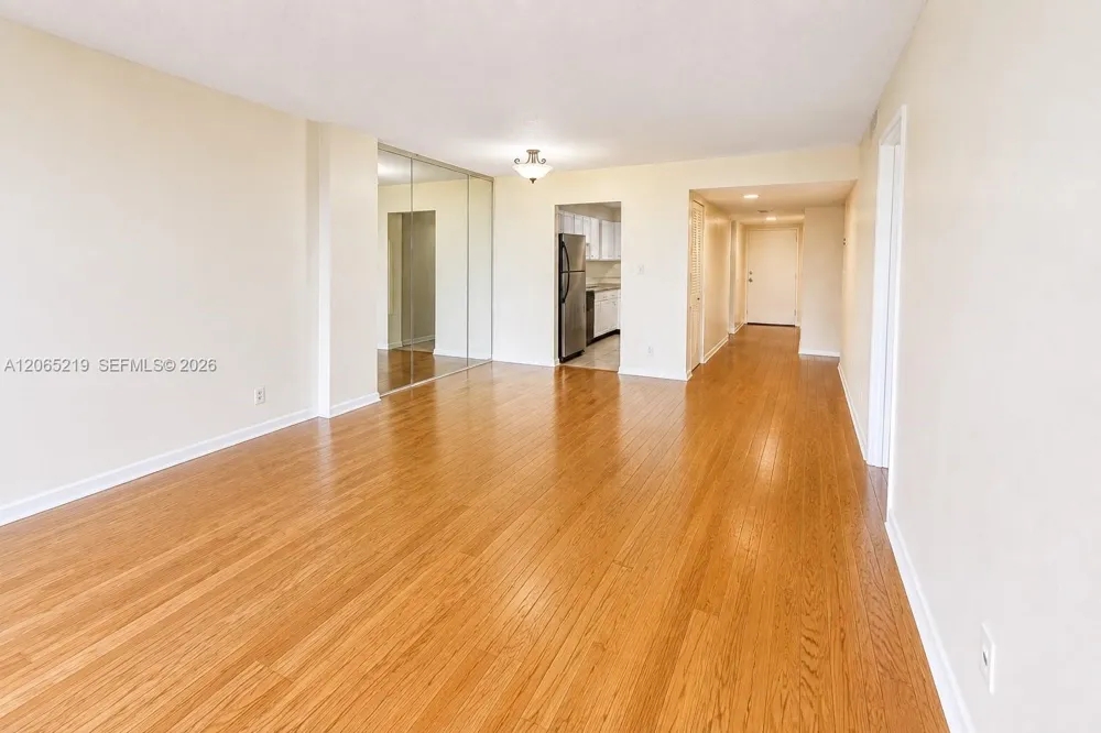 250 Jacaranda Dr #805 Plantation, FL 33324