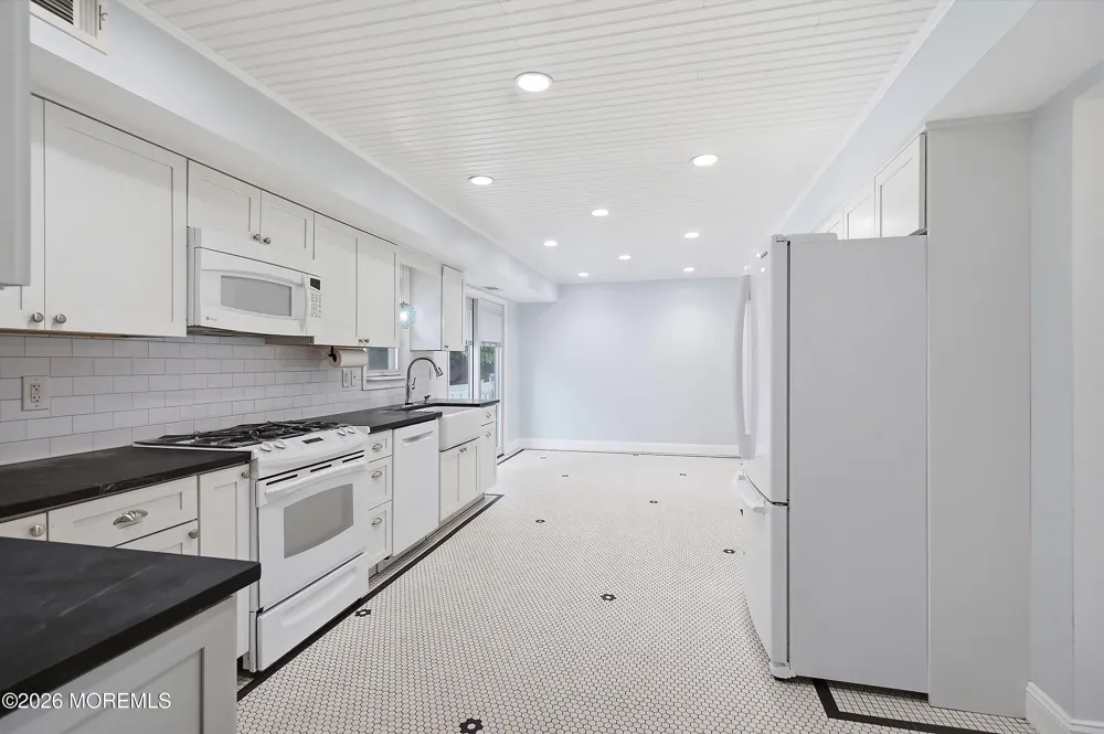 126 Linnea Lane Brick, NJ 08724